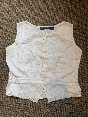 Vintage ‘Cotton Express’ White Sleeveless Embroidered Button-Up Blouse